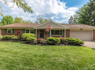 1060 Pepper Hill Dr, Dayton, OH 45429