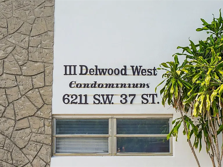 6211 SW 37th St #212 — Photo 25