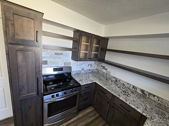 4th image of 2027 P SW