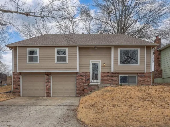 16513 W 126th Ter, Olathe, KS 66062