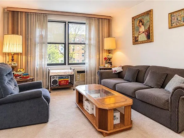 1577 E 17th St APT 4G, Brooklyn, NY 11230