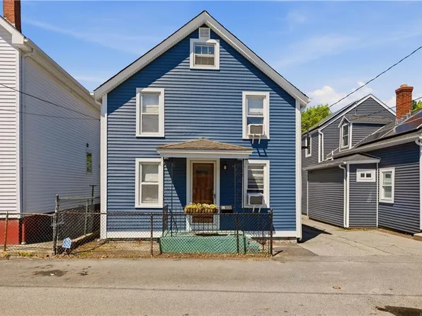 6 Murphy Ave, Bristol, RI 02809