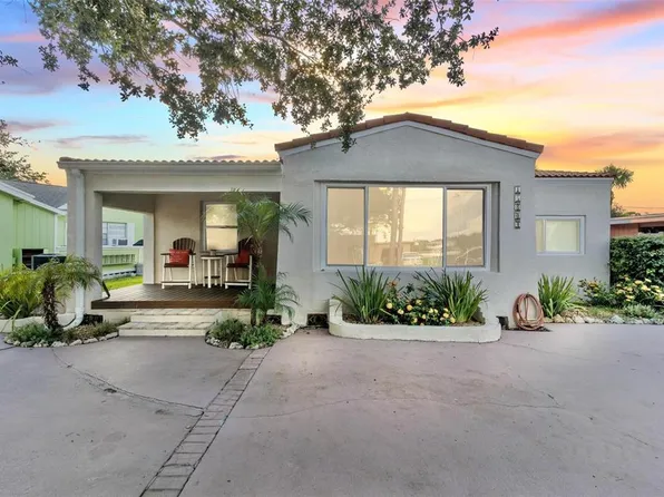 15804 Redington Dr, Redington Beach, FL 33708