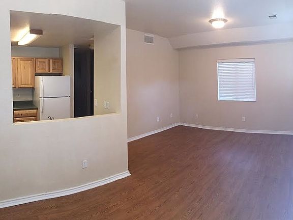 3rd image of 963 Osceola St