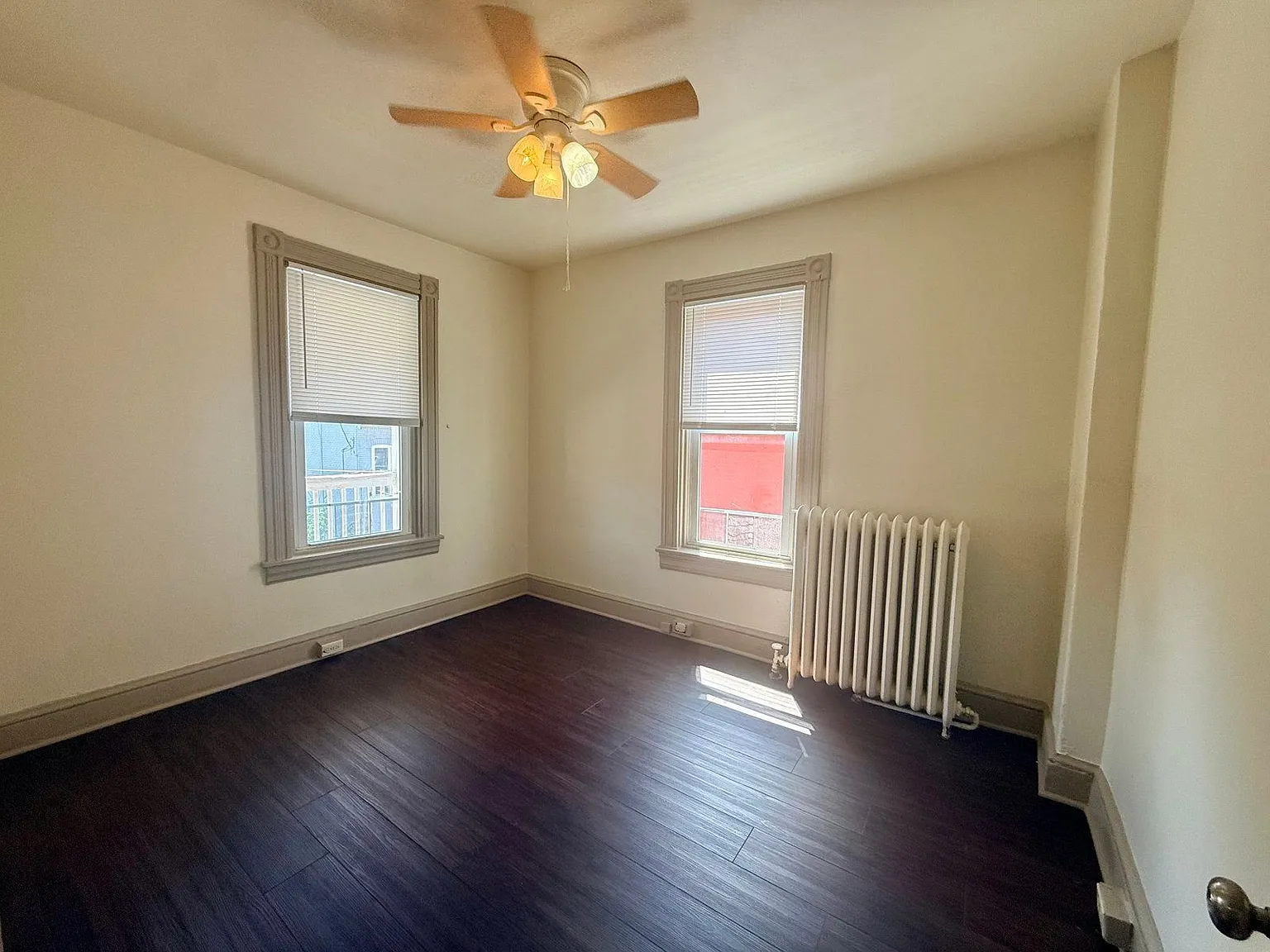 3 bed, 1.0 bath, 900 sqft, $1,485 — Photo 4