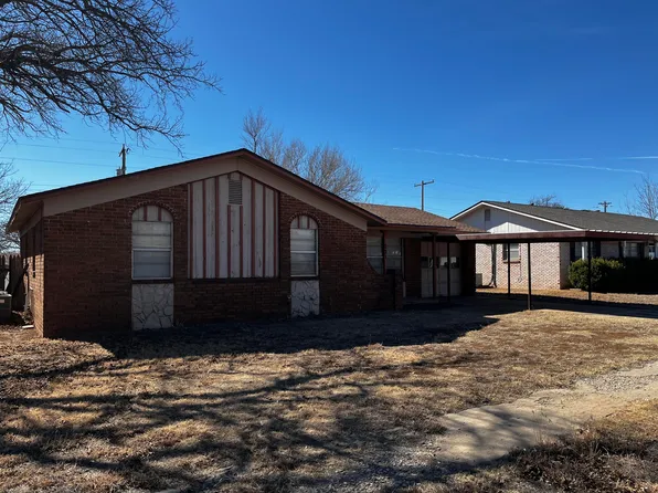 121 J B Ave, Floydada, TX 79235