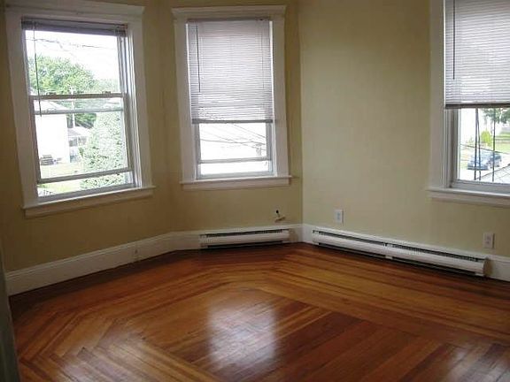 4th image of 11 Garfield St APT 2