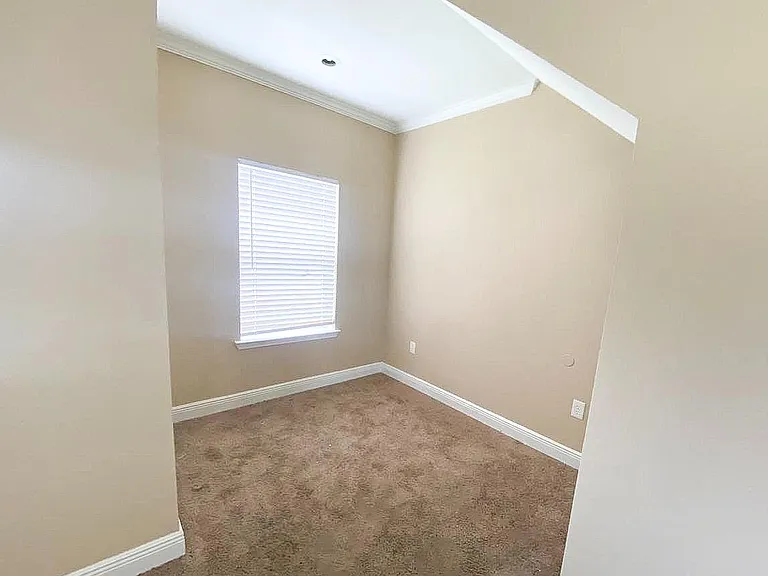 Unit Photo