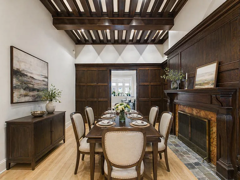 Beautiful 2 Bed 2 Full Bath Available In The Heart Of Rittenhouse Square! Free Water Pets And Gas — Photo 2