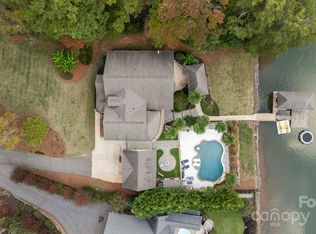 4625 Water Oak Dr, Lake Wylie, SC 29710
