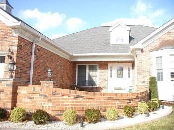 2nd image of 6187 Clifton Oaks Pl