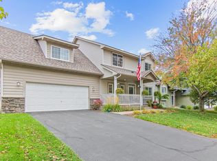 47 Robin Ln, Hudson, WI 54016