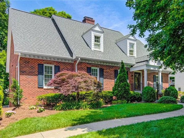 1321 Thornhill Ln, Winston Salem, NC 27106