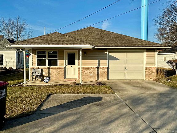 2nd image of 304 S Wood St #304A-304B