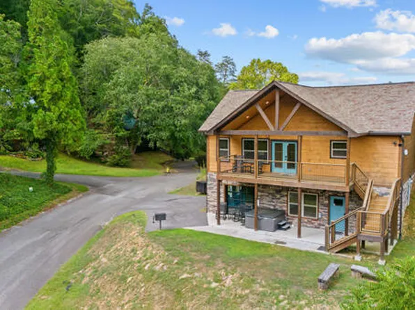 147 Smoky Mountain Way, Sevierville, TN 37876