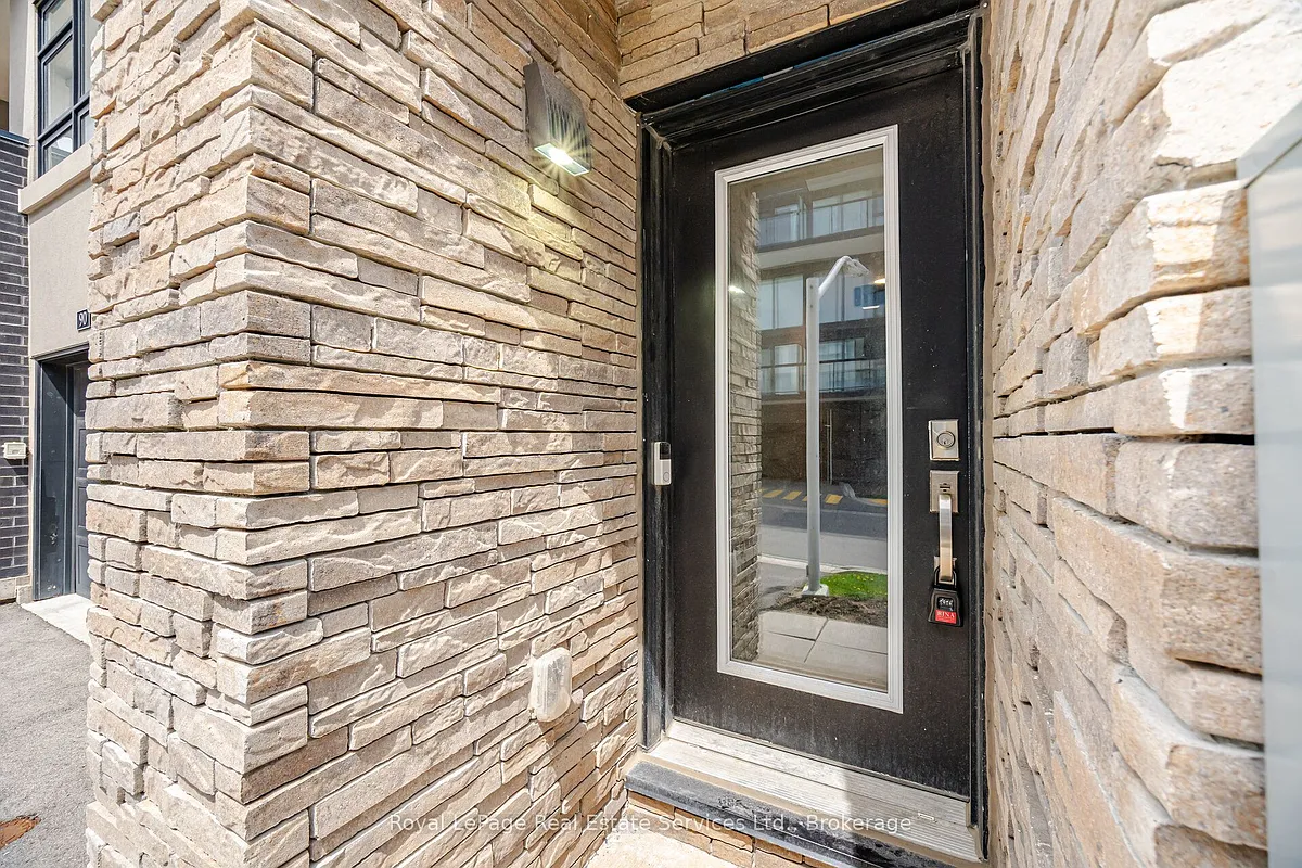 Building Photo - 1121 Cooke Blvd #91