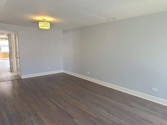 3rd image of 8647 Lawler Ave
