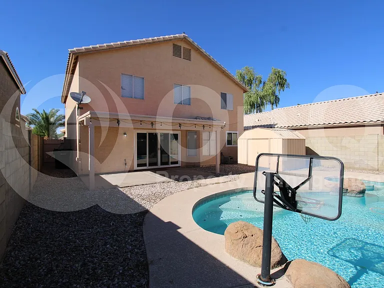 137 W Leah Ct — Photo 24