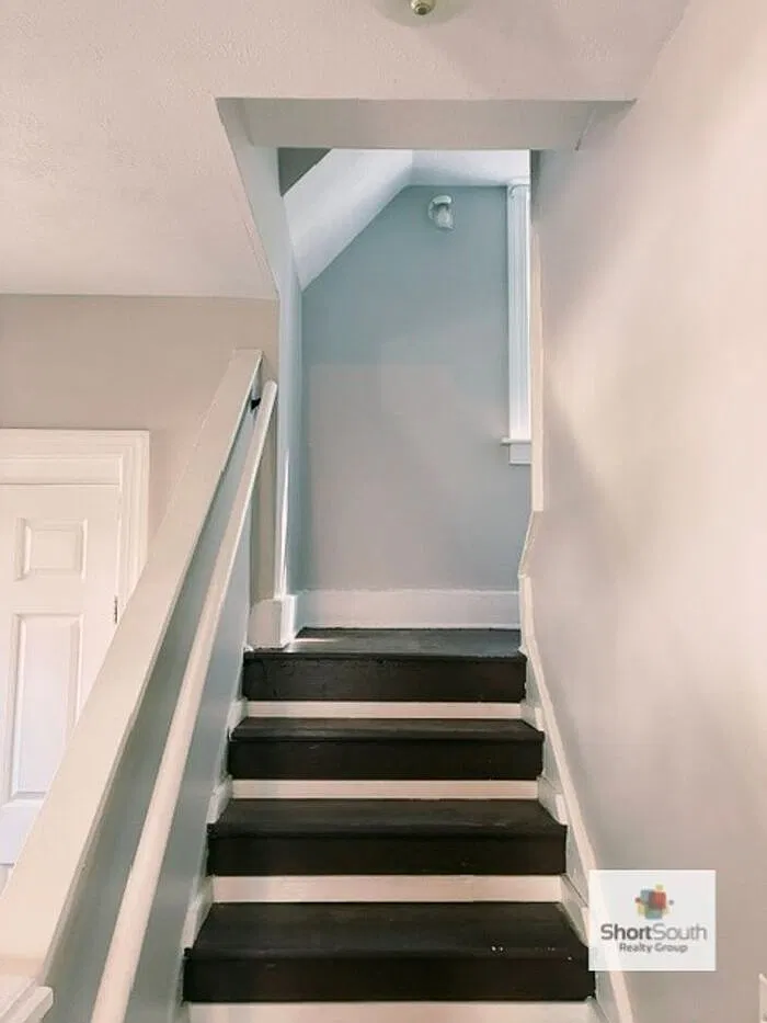 3 bed, 1.0 bath, 1272 sqft, $1,400 — Photo 4