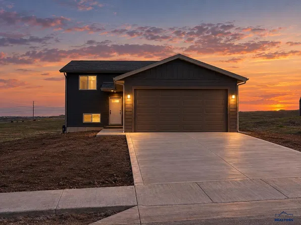 542 Denali Dr, Box Elder, SD 57719