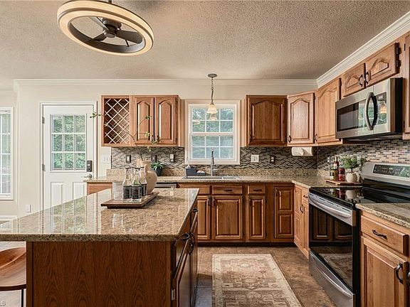 5th image of 7626 Rolling Oak Ct