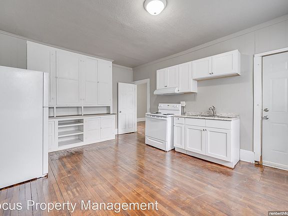 2nd image of 318 N Oneida St #2