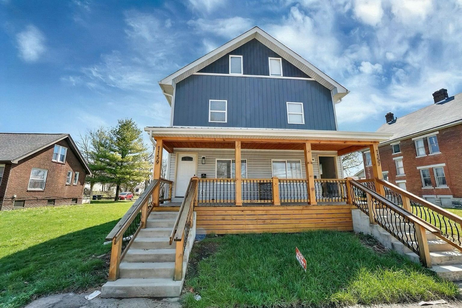 Listing photo 1 for 1157-59 E Atcheson St
