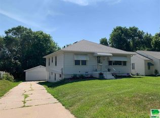 2916 S Lakeport St, Sioux City, IA 51106