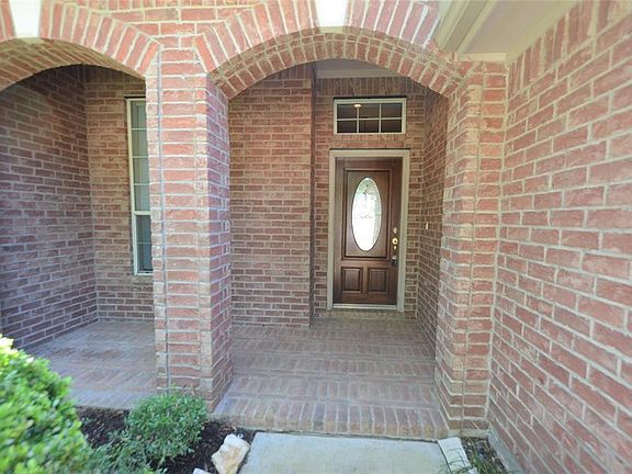 2nd image of 21819 Mystic Point Ct