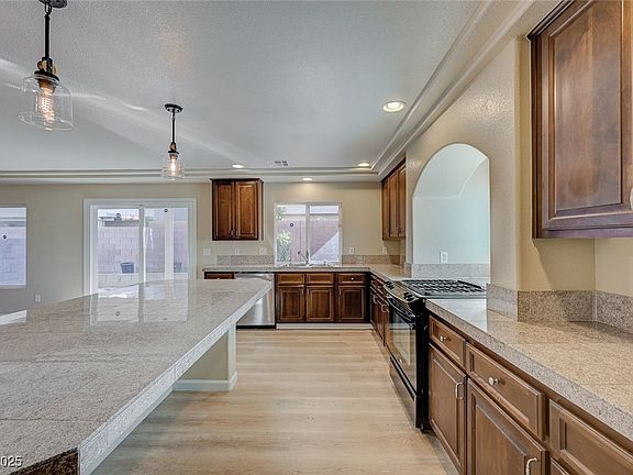 5th image of 6737 Boccelli Ct