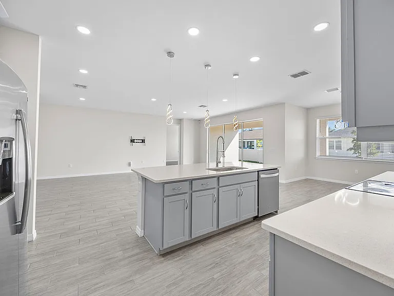 133 SW 37th Ave — Photo 14