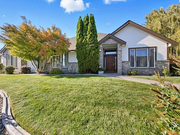 3rd image of 3111 W Canyon Lakes Dr