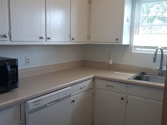 3rd image of 1125 Little Bay Ave #10523891