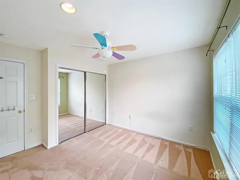 48 Berkshire Way — Photo 15