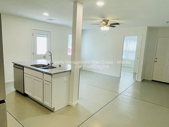 5th image of 1520 N Madison Ave