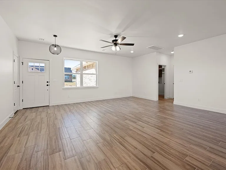 9738 Renee St — Photo 8