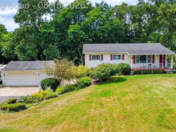 454 S Baldwin Rd, Oxford, MI 48371