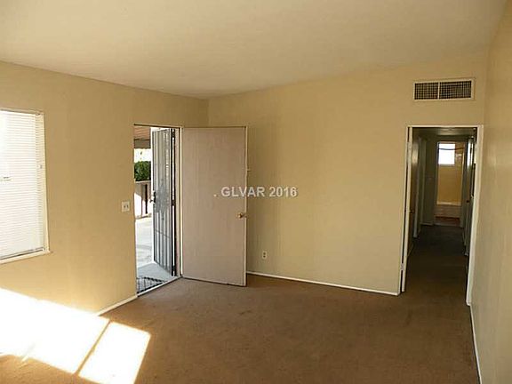 5th image of 2404 Hassett Ave