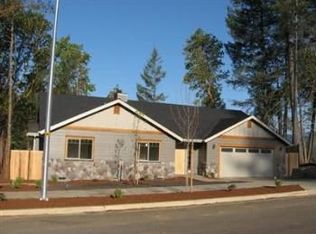 1252 Green Valley Dr, Cave Junction, OR 97523