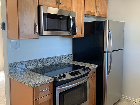5th image of 1106 Central Ave