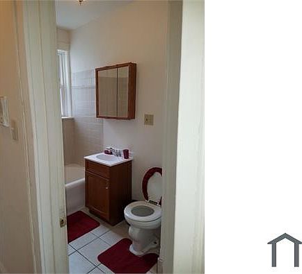 3rd image of 1642 W 82nd St #3