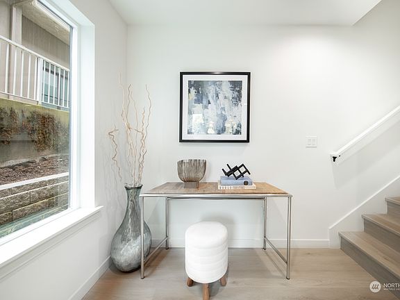 3rd image of 12314 14th Avenue NE #E