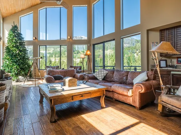 841 Majestic Pines Ct, Mammoth Lakes, CA 93546