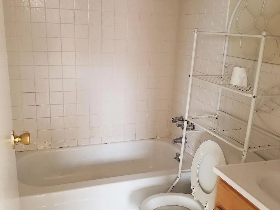 2nd image of 70 Jackson St #36A