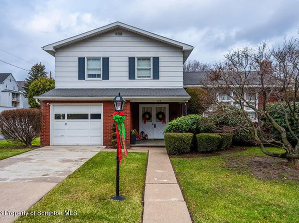 105 Jermyn St, Dickson City, PA 18519