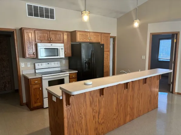 1535 SW Washburn Ave #1, Topeka, KS 66604