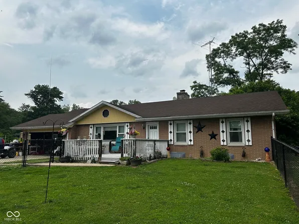 7114 Locust Lake West Dr, Spencer, IN 47460