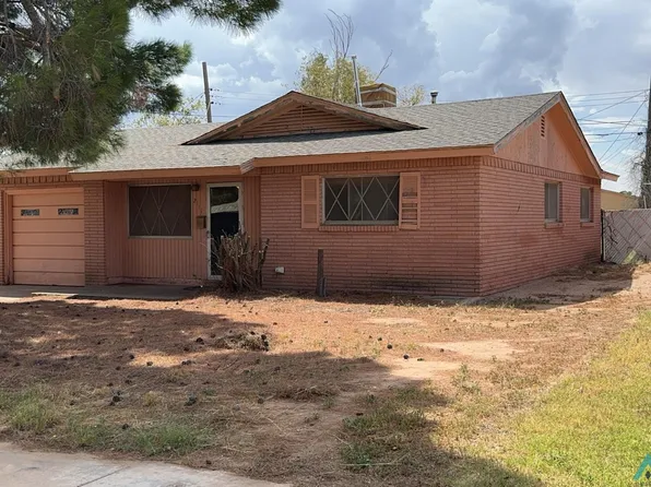 2111 N Breckon Dr, Hobbs, NM 88240