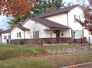 807 N Hathaway St, Winamac, IN