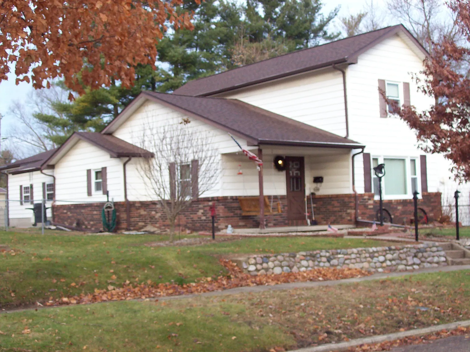 807 N Hathaway St photo 1